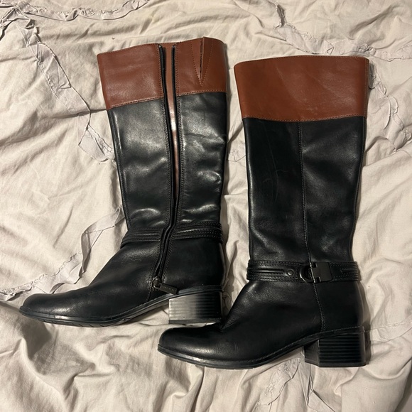 Color block boots - Picture 1 of 5